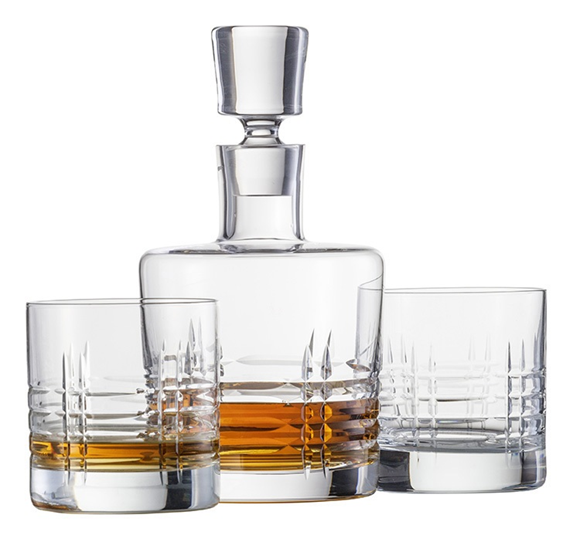 Product image 1 of Zwiesel Glas Destille No. 1 (Basic Bar Classic) Whisky set 1 karaf 0.75L + 2 glazen